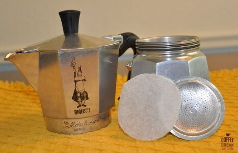how to reduce sediment in a  moka pot coffee